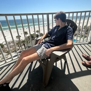 Meet your Posher, Zach 🖤